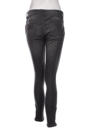 Damen Jeans Terranova, Größe M, Farbe Grau, Preis 4,04 €