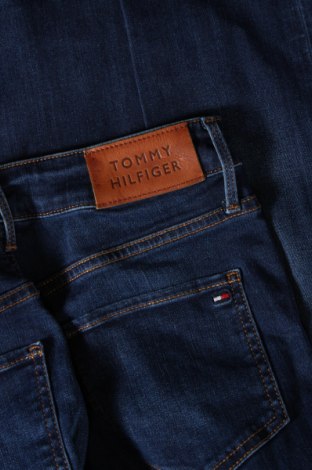 Дамски дънки Tommy Hilfiger, Размер S, Цвят Син, Цена 54,72 лв.