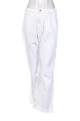 Дамски дънки Tommy Jeans, Размер M, Цвят Бял, Цена 114,60 лв.