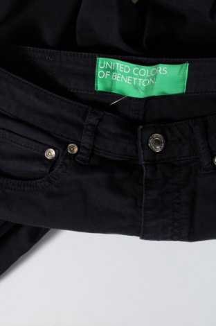 Damskie jeansy United Colors Of Benetton, Rozmiar S, Kolor Niebieski, Cena 97,39 zł
