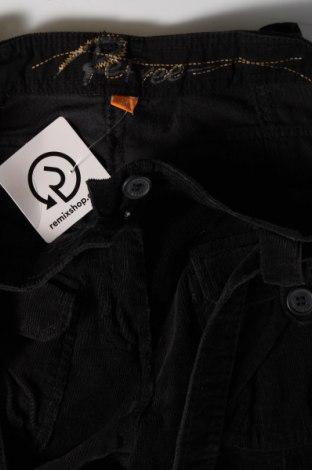 Дамски джинси Refree, Размер M, Цвят Черен, Цена 7,25 лв.
