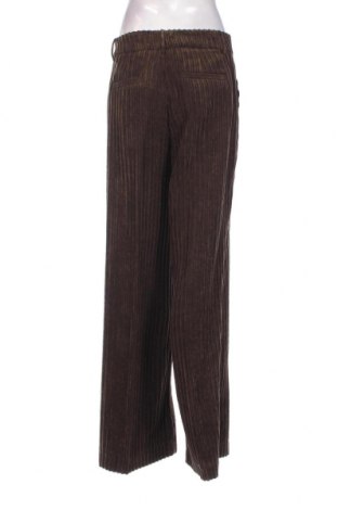 Pantaloni de velvet de femei United Colors Of Benetton, Mărime L, Culoare Maro, Preț 54,37 Lei