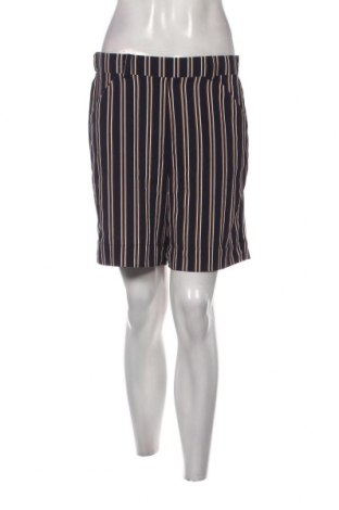 Γυναικείο κοντό παντελόνι, Μέγεθος M, Χρώμα Πολύχρωμο, Τιμή 4,37 €