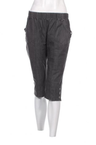 Дамски къс панталон, Размер L, Цвят Сив, Цена 18,82 лв.