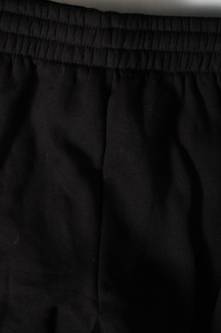 Дамски къс панталон, Размер L, Цвят Черен, Цена 19,00 лв.