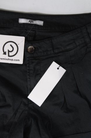 Дамски къс панталон Ajc, Размер S, Цвят Черен, Цена 13,95 лв.