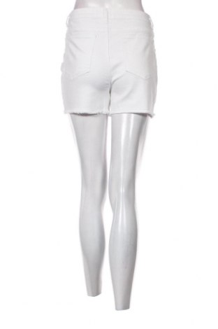 Дамски къс панталон Ajc, Размер S, Цвят Бял, Цена 12,09 лв.