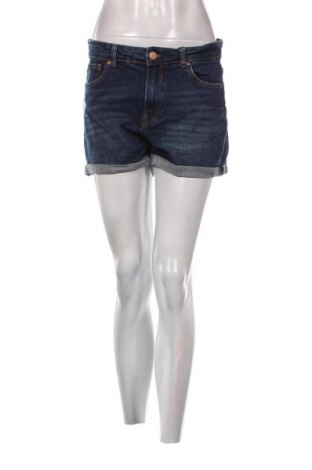 Γυναικείο κοντό παντελόνι Bershka, Μέγεθος M, Χρώμα Μπλέ, Τιμή 4,94 €