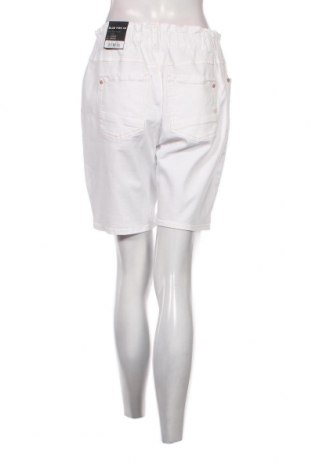 Дамски къс панталон Blue Fire Co, Размер L, Цвят Бял, Цена 13,64 лв.