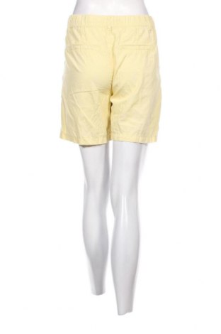 Γυναικείο κοντό παντελόνι C&A, Μέγεθος M, Χρώμα Κίτρινο, Τιμή 11,00 €