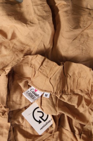 Дамски къс панталон Casual Ladies, Размер M, Цвят Бежов, Цена 7,41 лв.