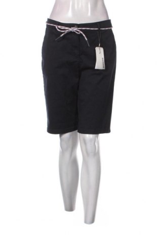 Дамски къс панталон Christian Berg, Размер M, Цвят Син, Цена 68,00 лв.