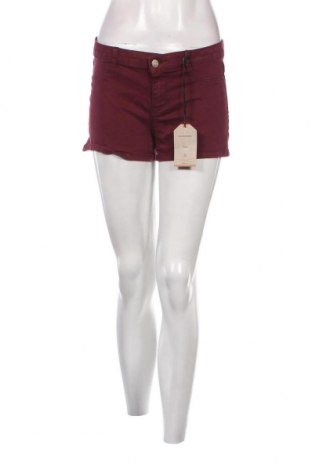 Дамски къс панталон Clockhouse, Размер M, Цвят Червен, Цена 12,40 лв.