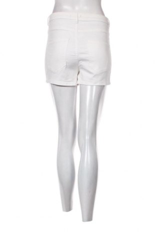 Damen Shorts Cropp, Größe M, Farbe Weiß, Preis 20,18 €