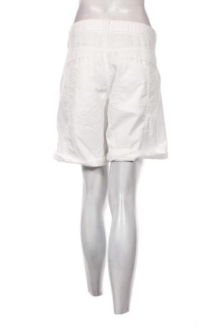 Дамски къс панталон Esprit, Размер L, Цвят Бял, Цена 12,24 лв.