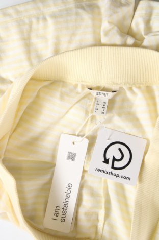 Дамски къс панталон Esprit, Размер S, Цвят Жълт, Цена 12,24 лв.
