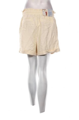 Дамски къс панталон Essentials by Tchibo, Размер M, Цвят Бежов, Цена 31,00 лв.