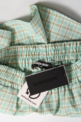 Γυναικείο κοντό παντελόνι Fashion Union, Μέγεθος S, Χρώμα Πράσινο, Τιμή 3,71 €