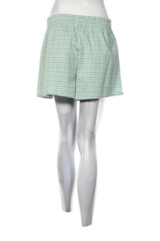 Дамски къс панталон Fashion Union, Размер S, Цвят Зелен, Цена 10,80 лв.