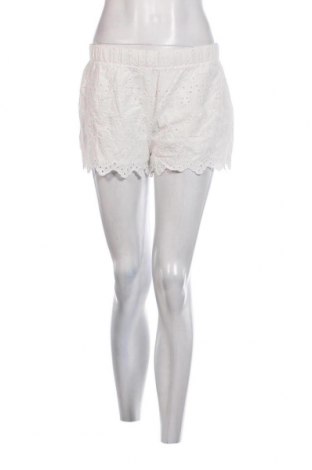 Дамски къс панталон Fb Sister, Размер S, Цвят Бял, Цена 7,79 лв.