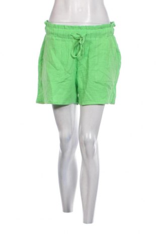 Дамски къс панталон Fb Sister, Размер M, Цвят Зелен, Цена 8,06 лв.