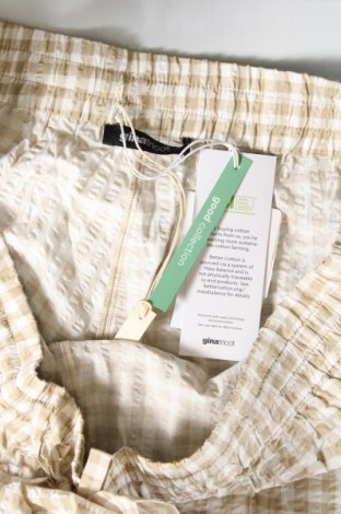 Дамски къс панталон Gina Tricot, Размер XL, Цвят Многоцветен, Цена 15,60 лв.