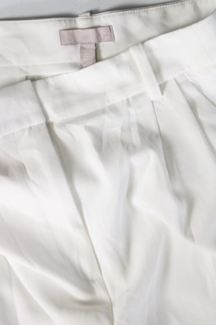Дамски къс панталон H&M, Размер M, Цвят Екрю, Цена 19,00 лв.