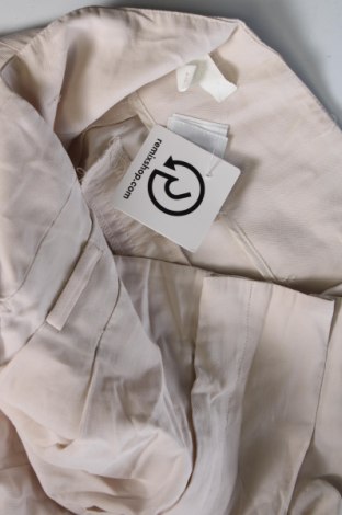 Дамски къс панталон H&M, Размер M, Цвят Екрю, Цена 7,60 лв.