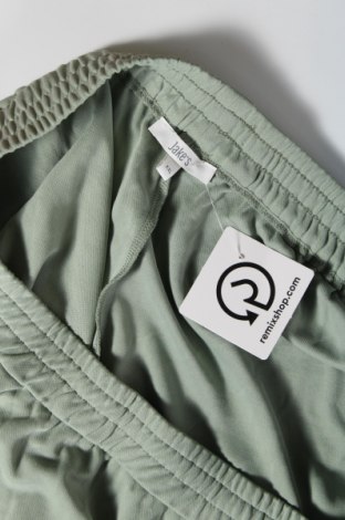 Дамски къс панталон Jake*s, Размер XXL, Цвят Зелен, Цена 72,00 лв.