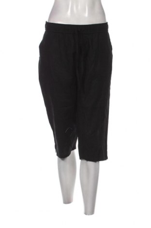 Дамски къс панталон Janina, Размер XL, Цвят Черен, Цена 17,67 лв.