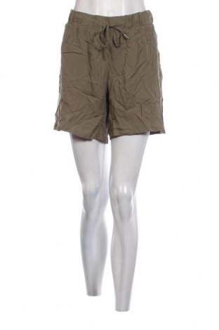 Дамски къс панталон Janina, Размер L, Цвят Зелен, Цена 18,60 лв.