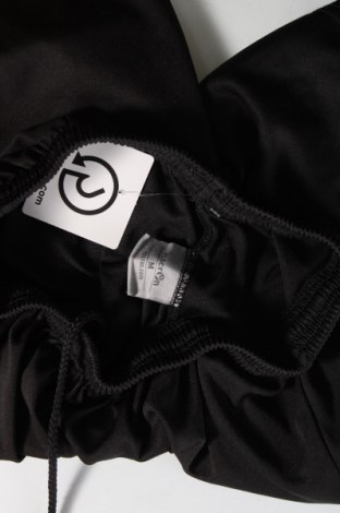 Дамски къс панталон Macron, Размер M, Цвят Черен, Цена 13,55 лв.