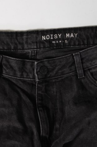 Дамски къс панталон Noisy May, Размер XL, Цвят Сив, Цена 19,00 лв.
