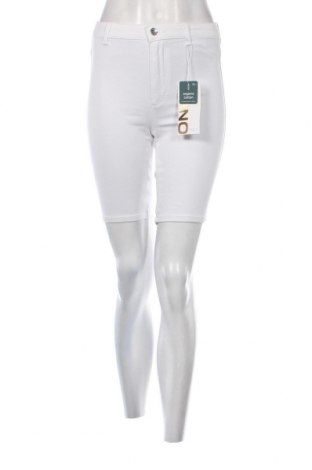 Дамски къс панталон ONLY, Размер S, Цвят Бял, Цена 11,20 лв.