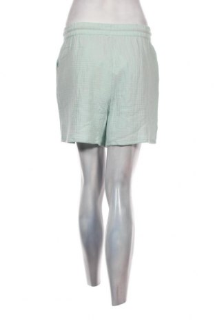 Дамски къс панталон ONLY, Размер S, Цвят Зелен, Цена 10,00 лв.