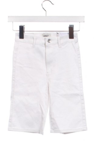 Дамски къс панталон ONLY, Размер XS, Цвят Бял, Цена 13,20 лв.