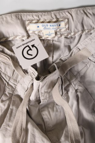 Дамски къс панталон Old Navy, Размер M, Цвят Сив, Цена 14,87 лв.