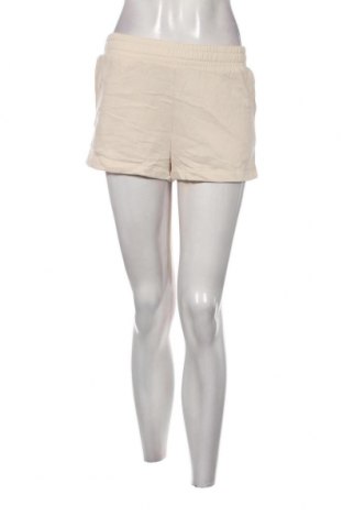 Дамски къс панталон Pigalle by ONLY, Размер XS, Цвят Бежов, Цена 8,10 лв.