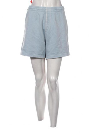 Γυναικείο κοντό παντελόνι Reebok, Μέγεθος L, Χρώμα Μπλέ, Τιμή 18,37 €
