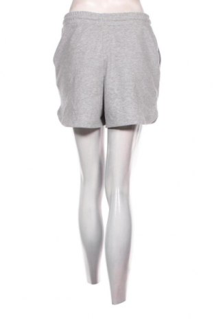 Damen Shorts Review, Größe M, Farbe Grau, Preis 7,05 €