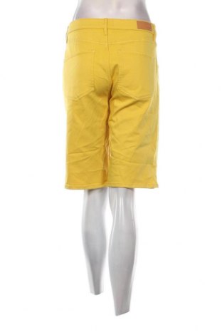 Γυναικείο κοντό παντελόνι S.Oliver, Μέγεθος M, Χρώμα Κίτρινο, Τιμή 4,66 €