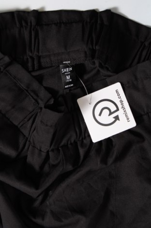 Γυναικείο κοντό παντελόνι SHEIN, Μέγεθος M, Χρώμα Μαύρο, Τιμή 11,75 €