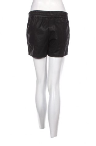 Γυναικείο κοντό παντελόνι VILA, Μέγεθος S, Χρώμα Μαύρο, Τιμή 13,14 €