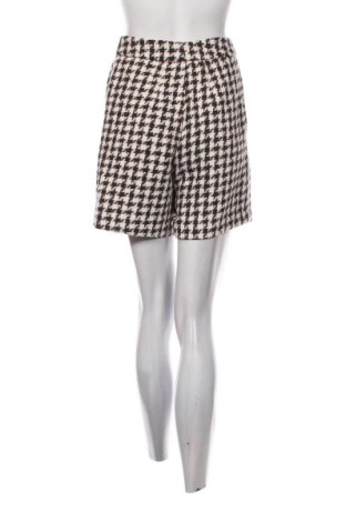 Дамски къс панталон Vero Moda, Размер M, Цвят Многоцветен, Цена 9,72 лв.