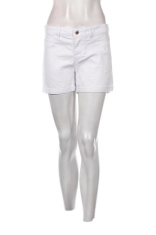 Γυναικείο κοντό παντελόνι Vero Moda, Μέγεθος M, Χρώμα Λευκό, Τιμή 4,45 €