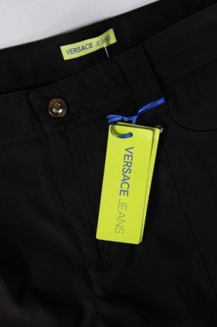 Дамски къс панталон Versace Jeans, Размер M, Цвят Черен, Цена 136,95 лв.