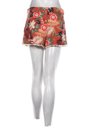 Дамски къс панталон Zara Trafaluc, Размер S, Цвят Многоцветен, Цена 7,74 лв.