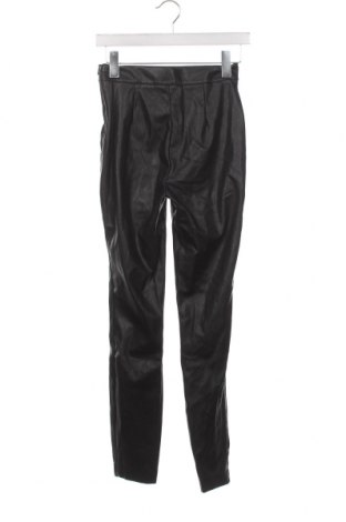 Γυναικείο παντελόνι δερμάτινο Clockhouse, Μέγεθος XS, Χρώμα Μαύρο, Τιμή 1,79 €