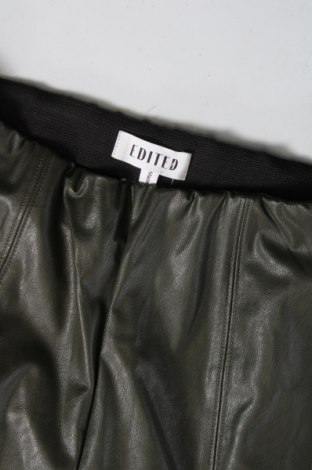 Дамски кожен панталон Edited, Размер M, Цвят Зелен, Цена 20,88 лв.