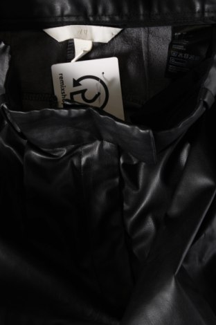 Γυναικείο παντελόνι δερμάτινο H&M, Μέγεθος M, Χρώμα Μαύρο, Τιμή 14,83 €